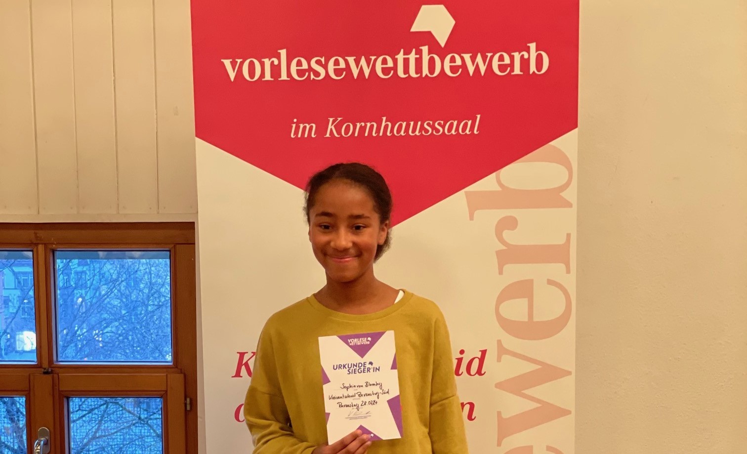 Read more about the article Sophia von Blomberg (6a) gewinnt den Vorlesewettbewerb-Kreisentscheid
